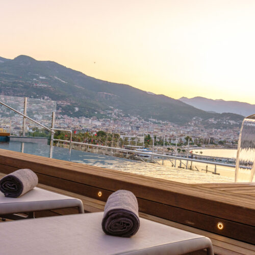 Noa Rooftop by Numa Port Alanya-4
